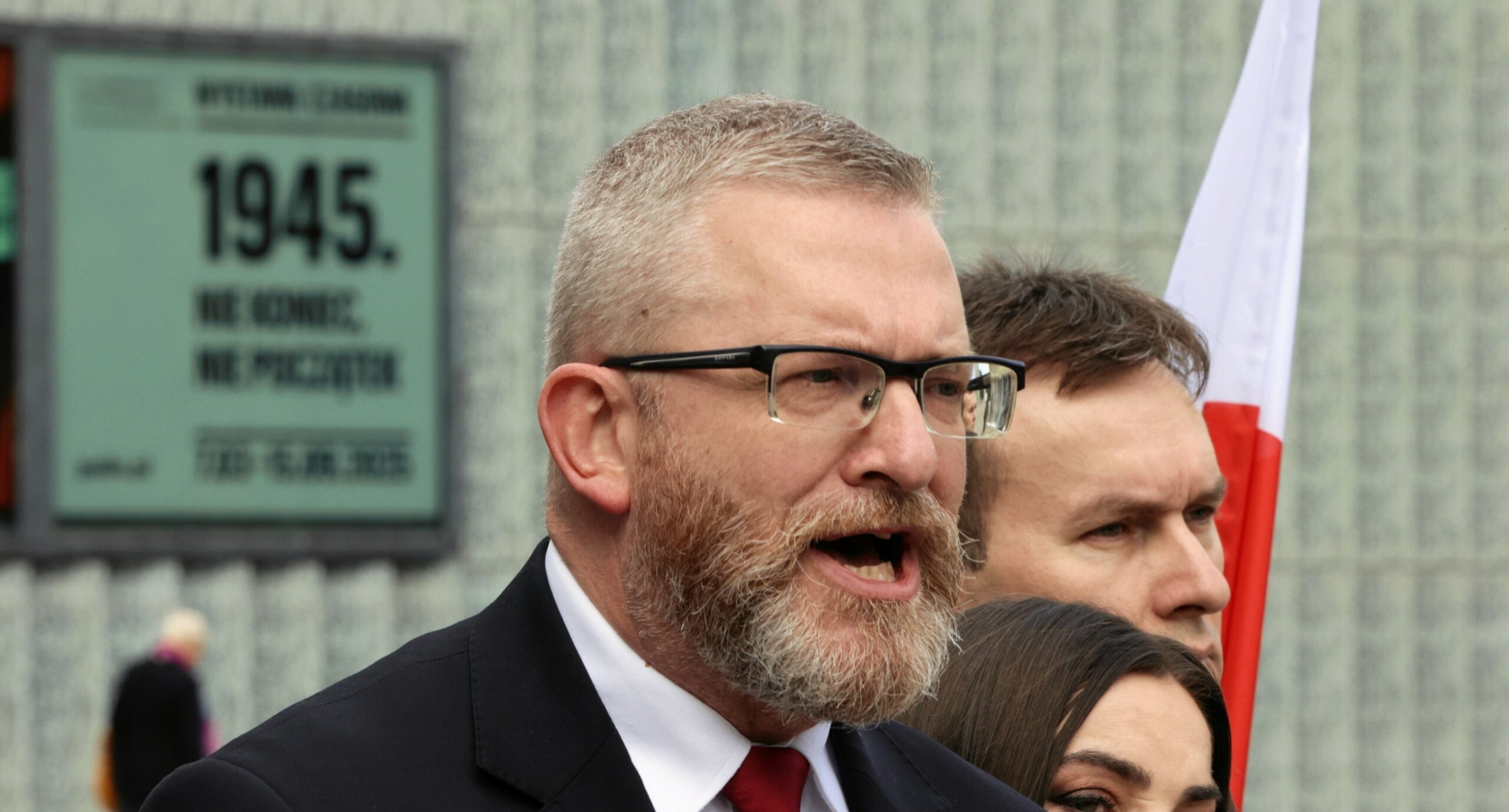 Polish far-right leader declares Auschwitz gas chambers to be “fake”