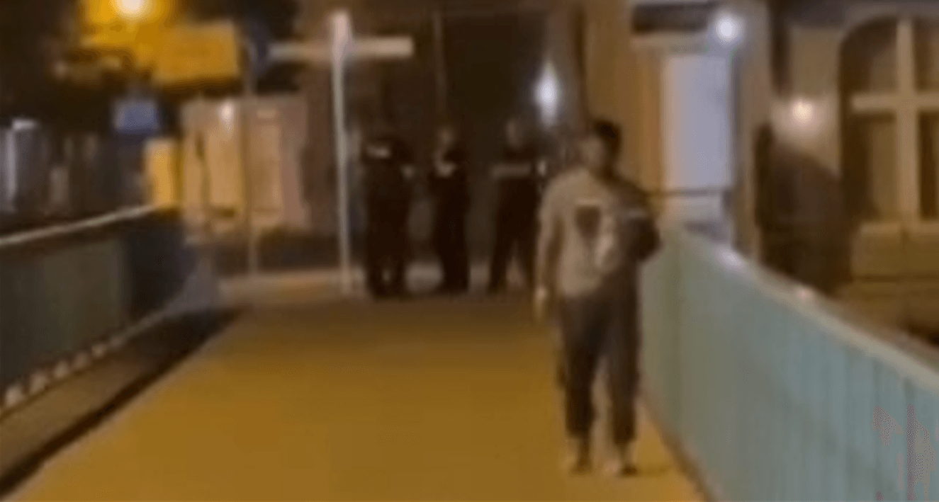 Polonya, Almanya'nın Afgan göçmenin sınırdan "kabul edilemez" gece dönüşünü eleştirdi