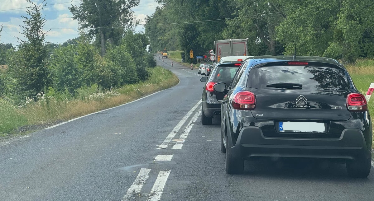 I residenti lamentano gli ingorghi sulla strada Trzebnica - Oborniki Śl.