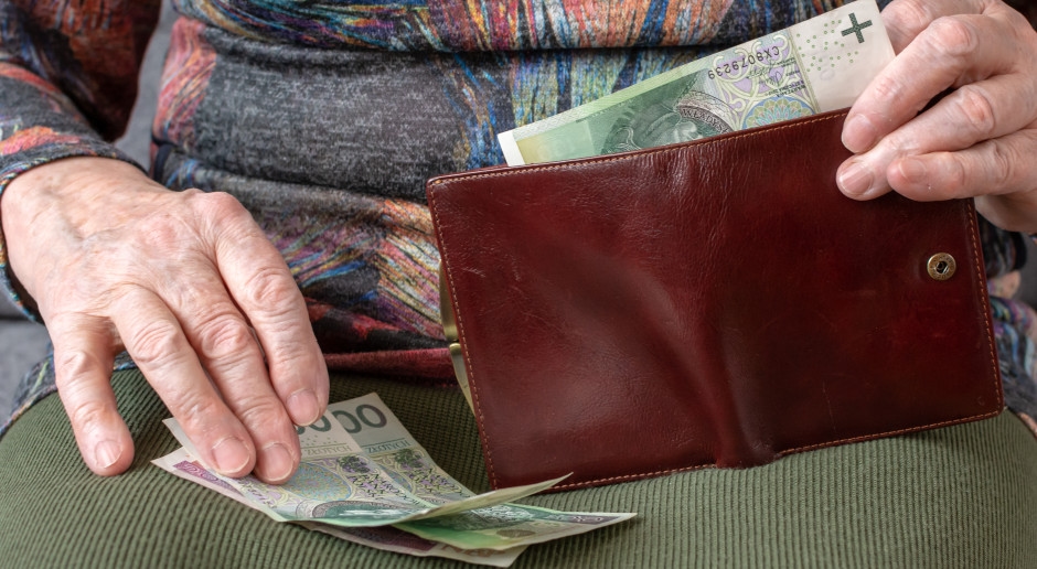 A partir de 2026, PLN 2.150 em apoio por mês. Um voucher para poloneses idosos.