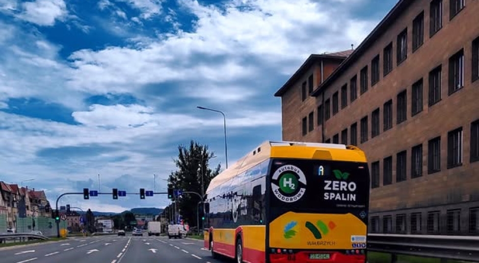 Zo niet waterstof, dan olie uit Rusland. Steden willen steun voor moderne bussen.