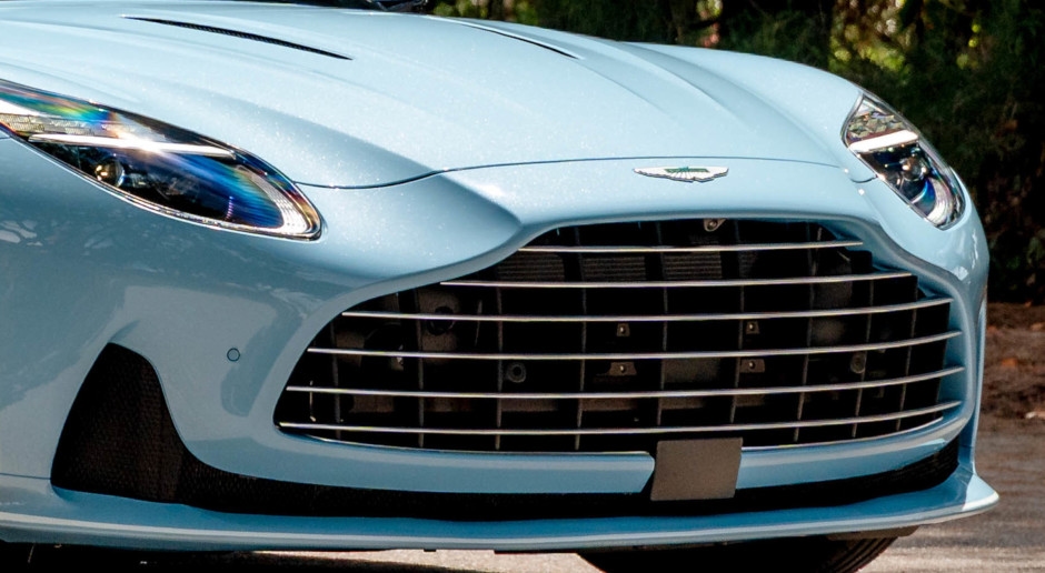 Dieser neue Aston Martin aus Palm Beach ist wie ein Maßanzug geschneidert. Jedes Detail ist atemberaubend