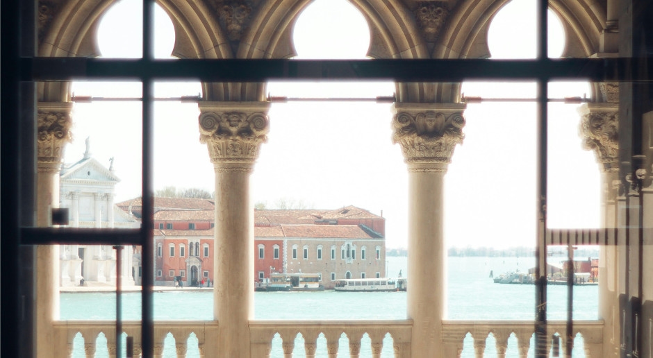 Belgian "poet of fabrics" takes on Venetian monument. He has special plans for it