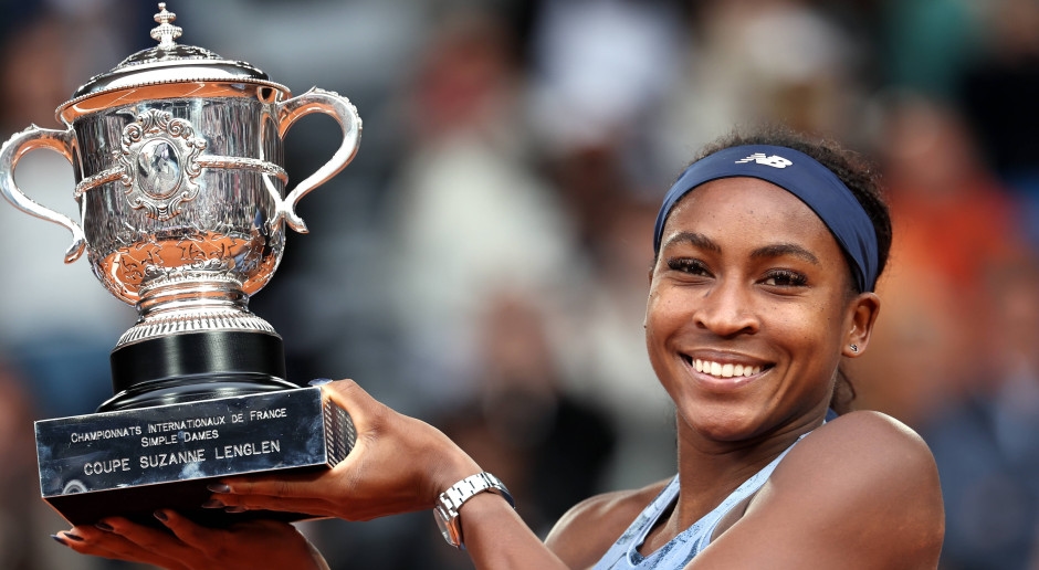 Coco Gauff mit dem Roland Garros 2025 Cup. Die Amerikanerin spielte ein großartiges Finale mit Aryna Sabalenka