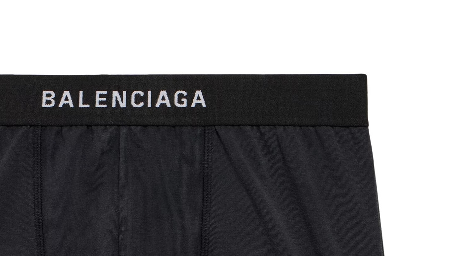 "Balenka" schockiert erneut mit einem Projekt. Sie trug... zerschnittene Boxershorts