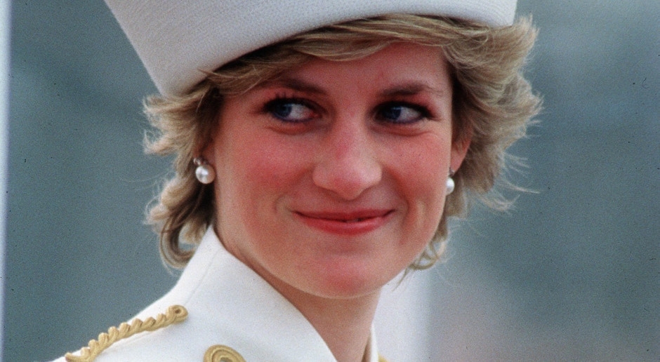 Prinzessin Dianas größte Garderobenauktion steht bald bevor: Sie können ihre legendären Outfits kaufen