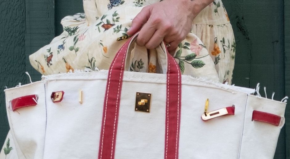 Die ikonische Birkin hat eine jüngere Schwester. Die neue It-Bag für Sommer 2025 ist die Quintessenz des „Riviera-Luxus“