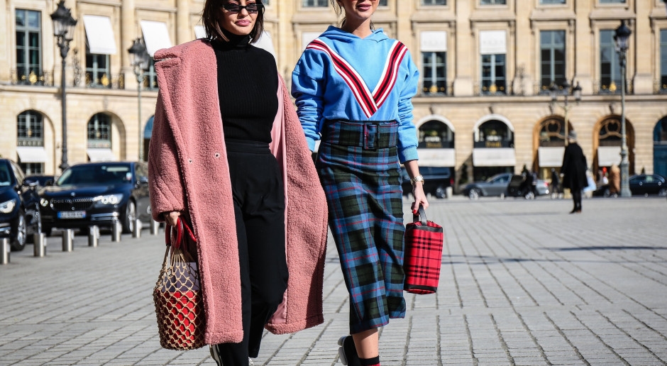 De Japanse methode om kleuren te combineren is een TikTok-hit geworden. Het staat garant voor succesvolle styling.