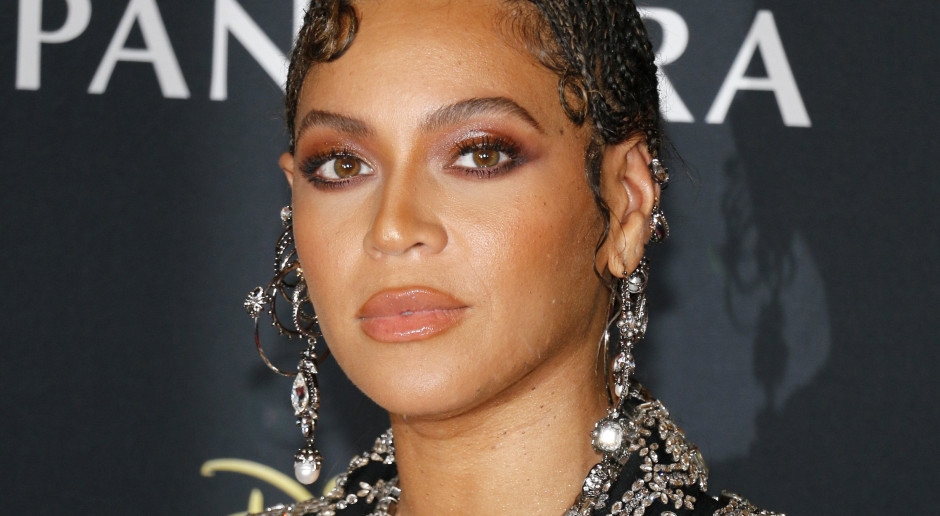 Músicas inéditas e planos de turnê de Beyoncé são roubados. Polícia inicia investigação.