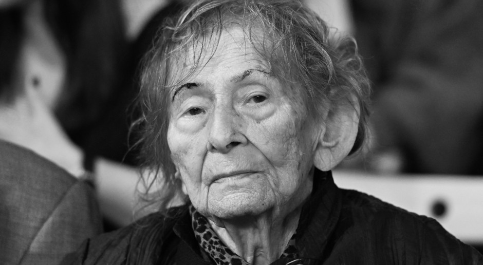 Een grote dame van de Poolse poëzie is overleden. Urszula Kozioł overleed op 94-jarige leeftijd.