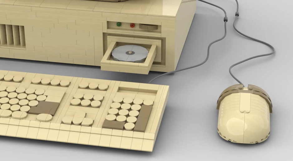 Des Lego et un ordinateur vintage ? Difficile de trouver plus nostalgique aujourd'hui !