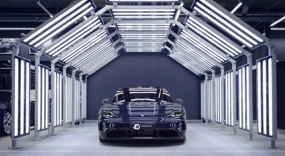 Porsche y Ferragamo unen fuerzas para crear "diamantes germano-italianos"