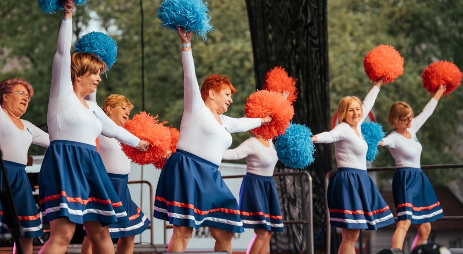 Są pieniądze do wzięcia dla osób 55 plus. Chodzi o pobudzanie aktywności