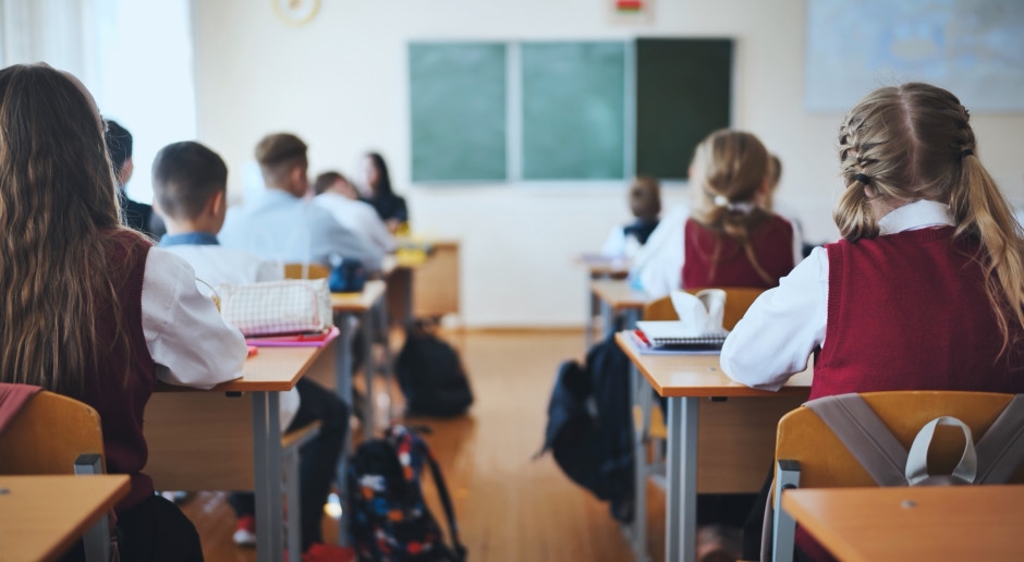 Local governments do not want to cut off non-public schools. The financing system needs to be tightened