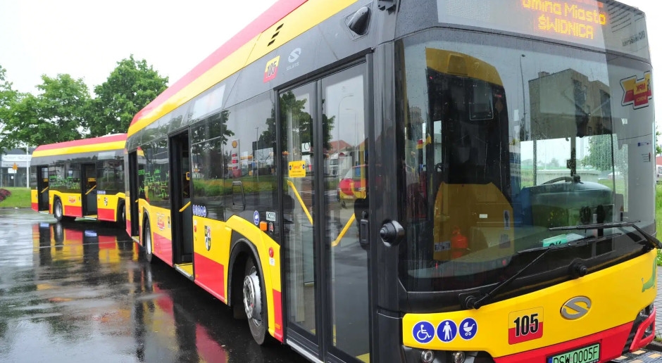 Eine weitere Stadt hat sich für Elektrobusse entschieden. Sie dienen bereits den Bewohnern
