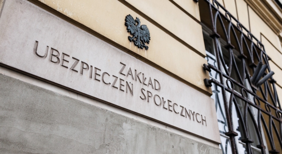 ZUS may not accept the application. After June 30, the later date of payment of 800 plus