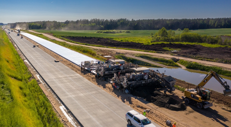 È stata la prima autostrada del genere in Polonia. La demolizione è necessaria.