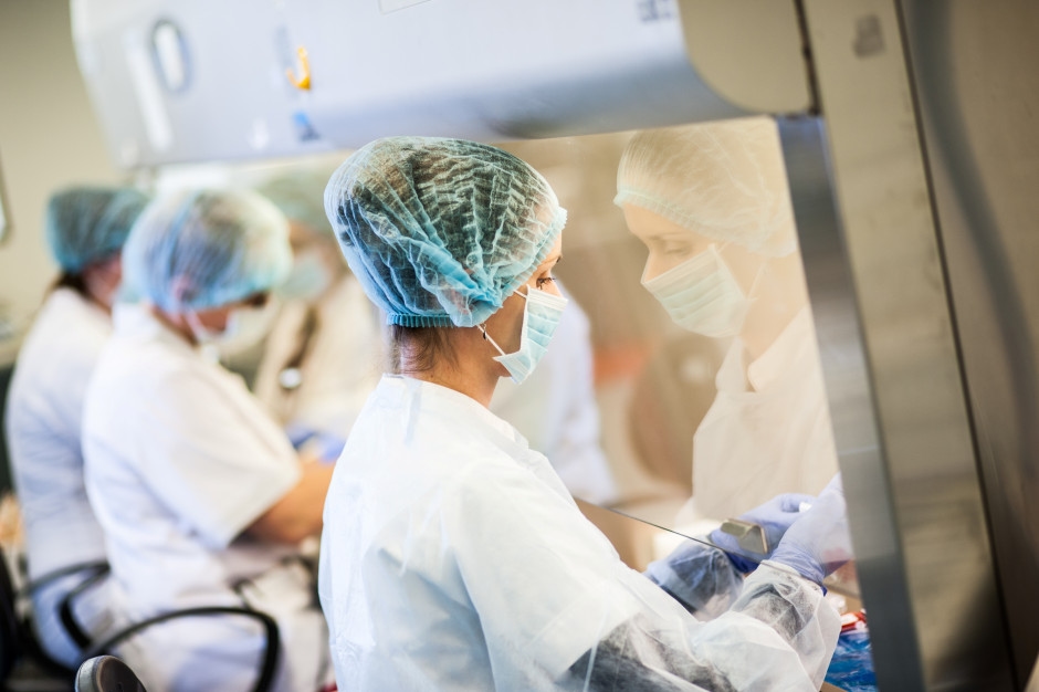 Análise médica não é para biólogos e veterinários. Não há estudos de pós-graduação para eles