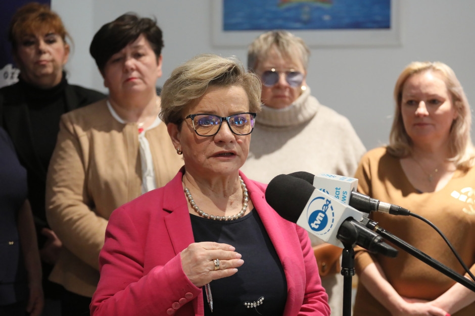 Krystyna Ptok o zarobkach medyków: należy pilnie wprowadzić maksymalny poziom