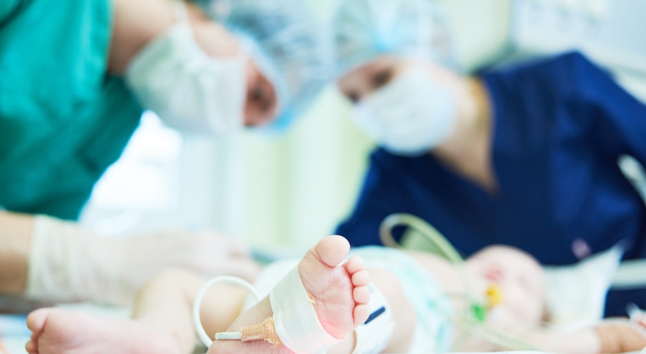 A terapia custa 40 mil zlotys por semana. "O valor para comprar o medicamento é inacessível."