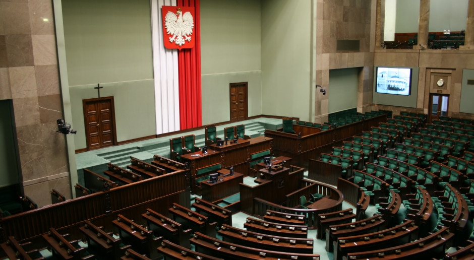 Psychologist without parents, money for health, accusation of privatization - parliament returns to work