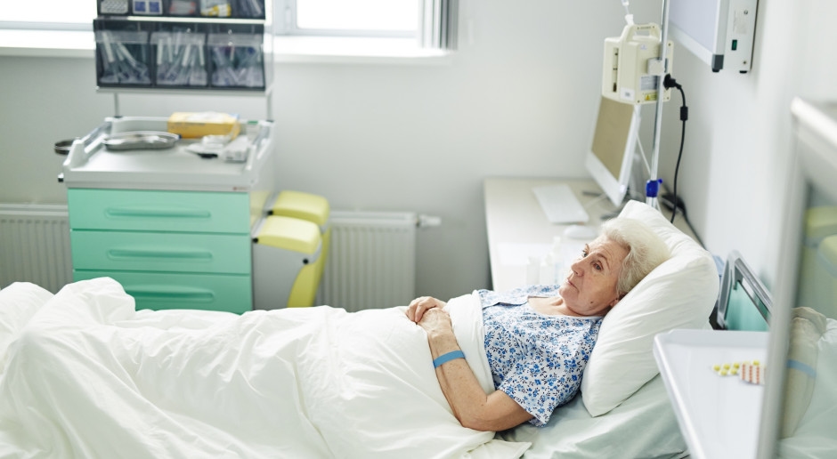 Eerst komt zwakte. Het verwoest de lever verwoestend. Het aantal infecties neemt toe.