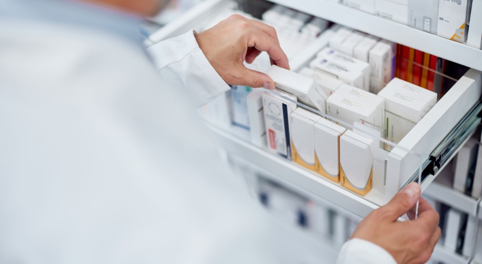 There is consent for a special derogation from the rules of "Pharmacy for Pharmacists"