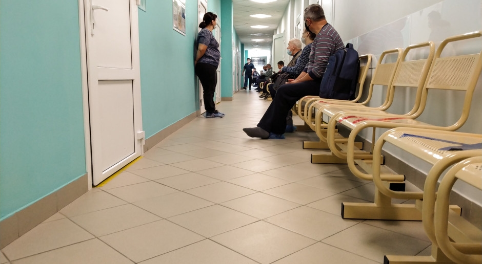 Coraz częściej leczą się w Polsce. Rosną wpływy do NFZ z tego tytułu