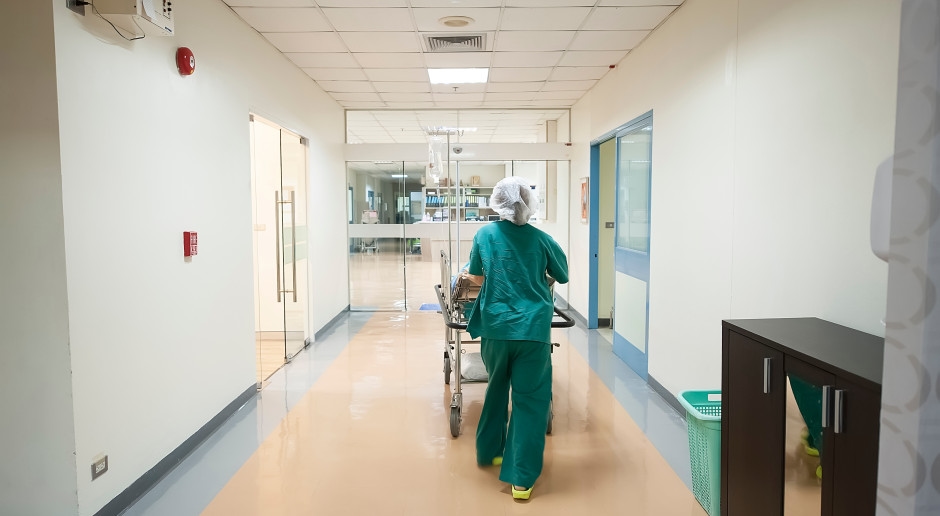 Hospitals lack money for employee salaries. "We've been crediting the system for seven months"