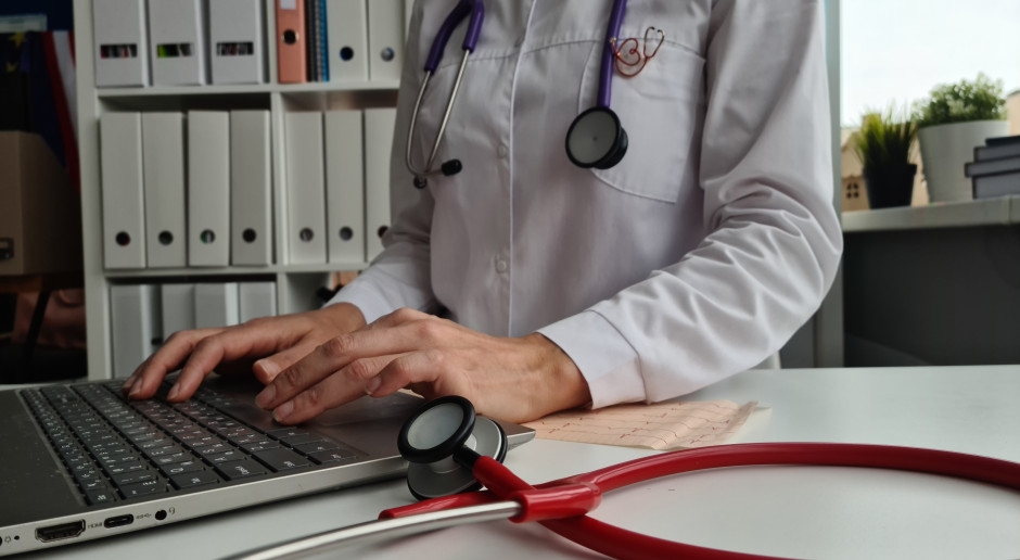 No dia 15 de agosto, você poderá obter uma receita e licença médica sem registro. Você nem precisa de encaminhamento.