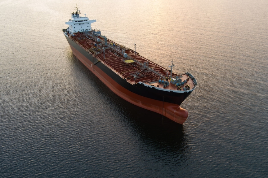Ammonia leak on tanker at Russian oil port on the Baltic Sea