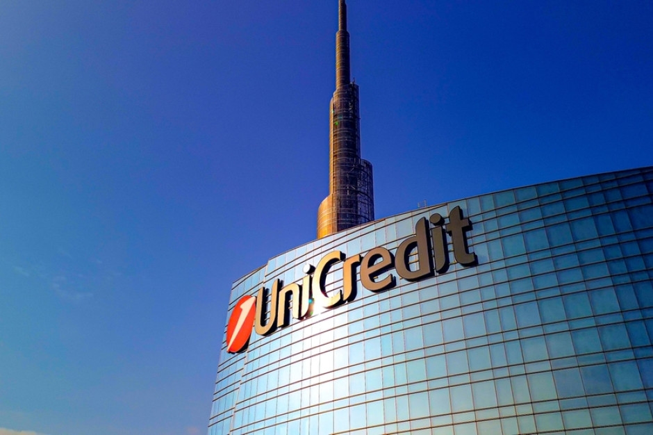 UniCredit si vanta dei risultati e annuncia un dividendo record
