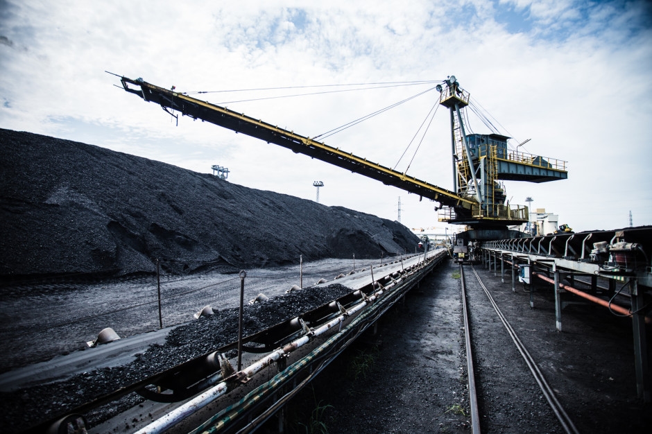 Poland can't give up coal-fired power plants so easily. "This is a race we're losing."