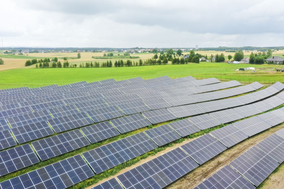 La transformación energética de Polonia es un gran éxito. La capacidad de energía renovable conectada a la red de este operador ha superado los 10.000 MW.