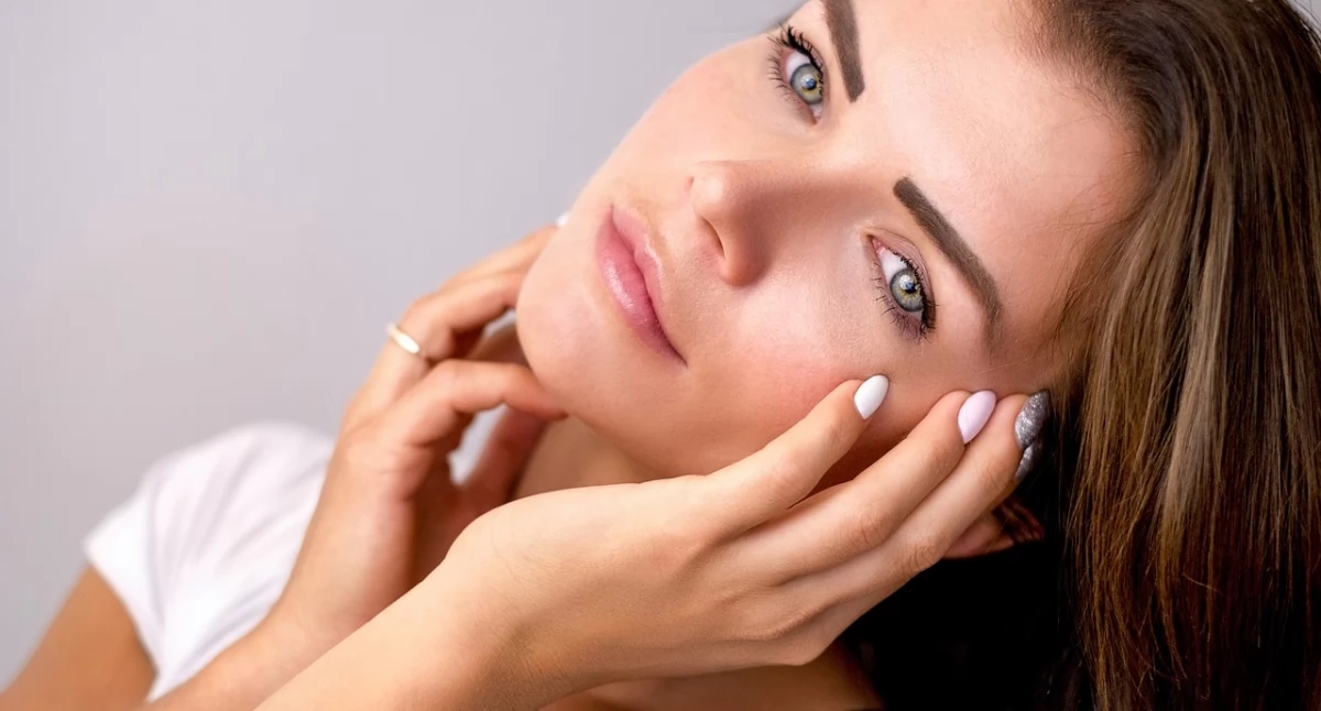 Esteticista: Como cuidar da pele durante o voo?