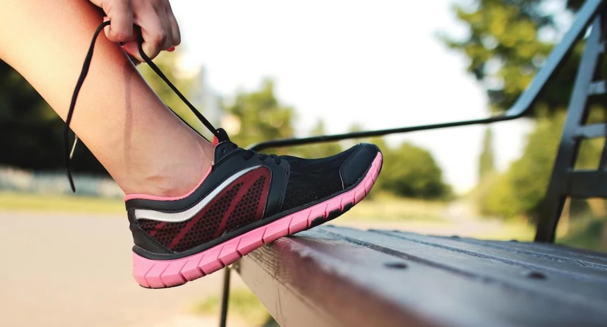 Physical activity reduces the risk of colon cancer recurrence and improves survival