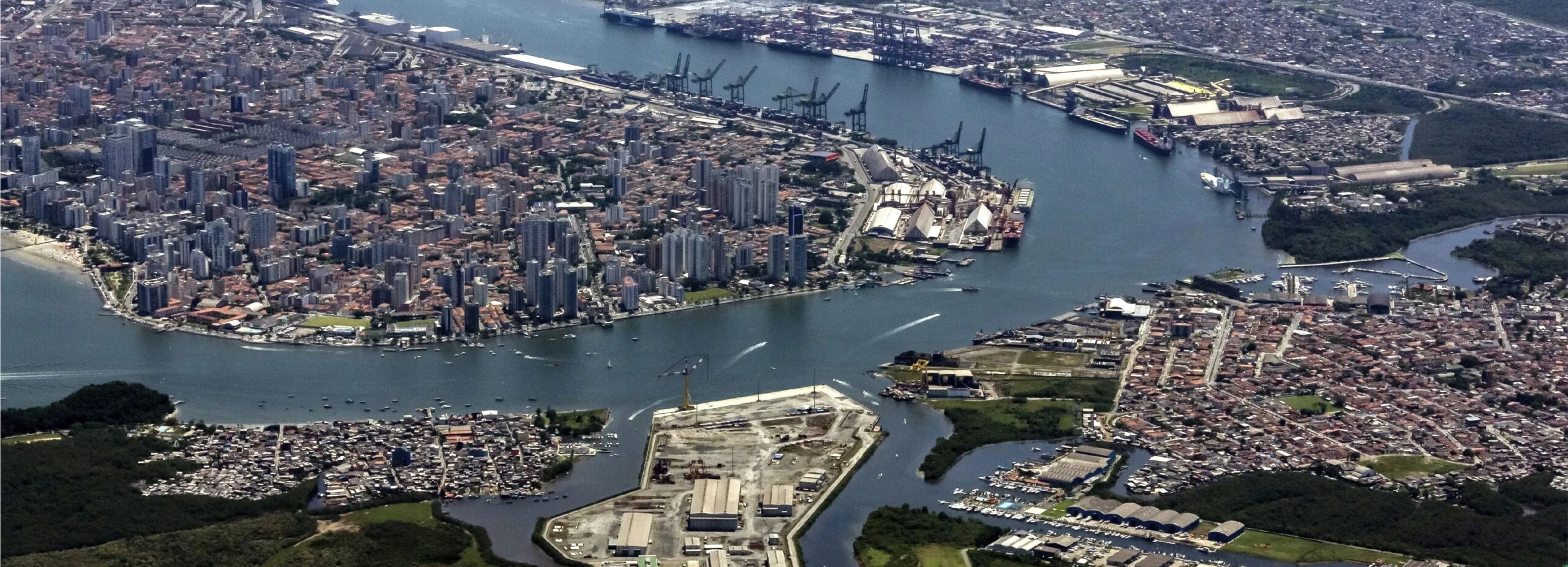 Dopo un record, i progetti del porto di Santos calano nei movimenti