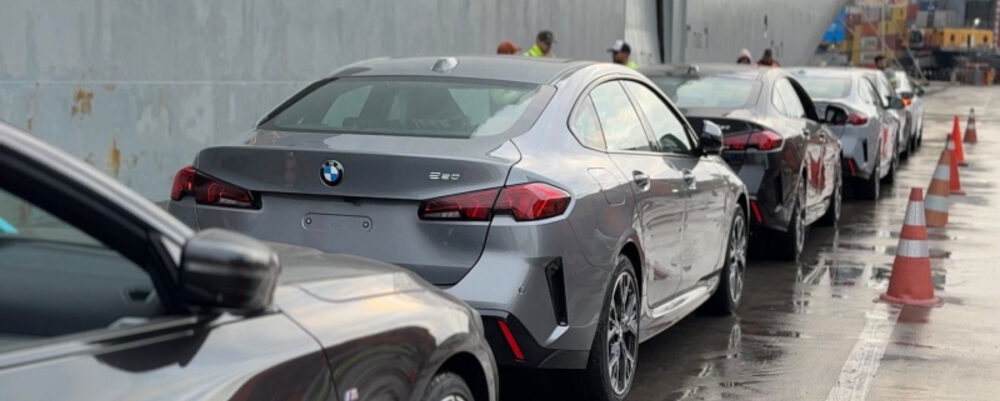 Port of Itajaí receives unloading operation of 712 luxury cars