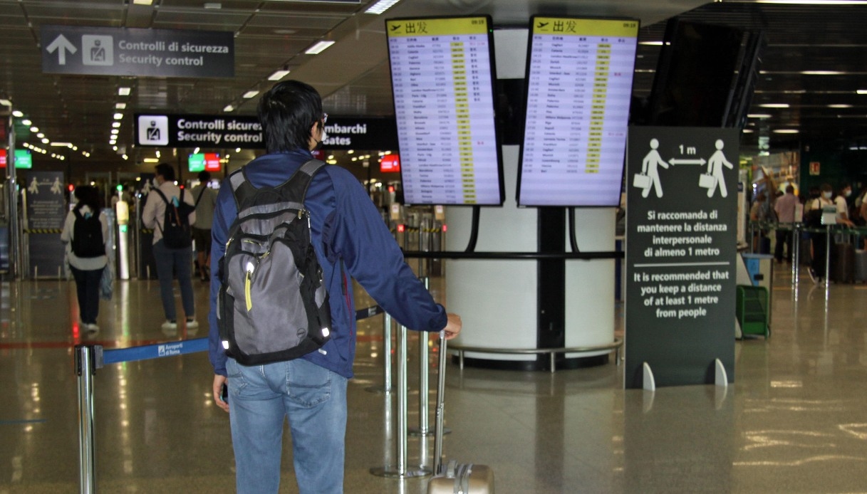 Free hand luggage, low cost airlines will be required by law