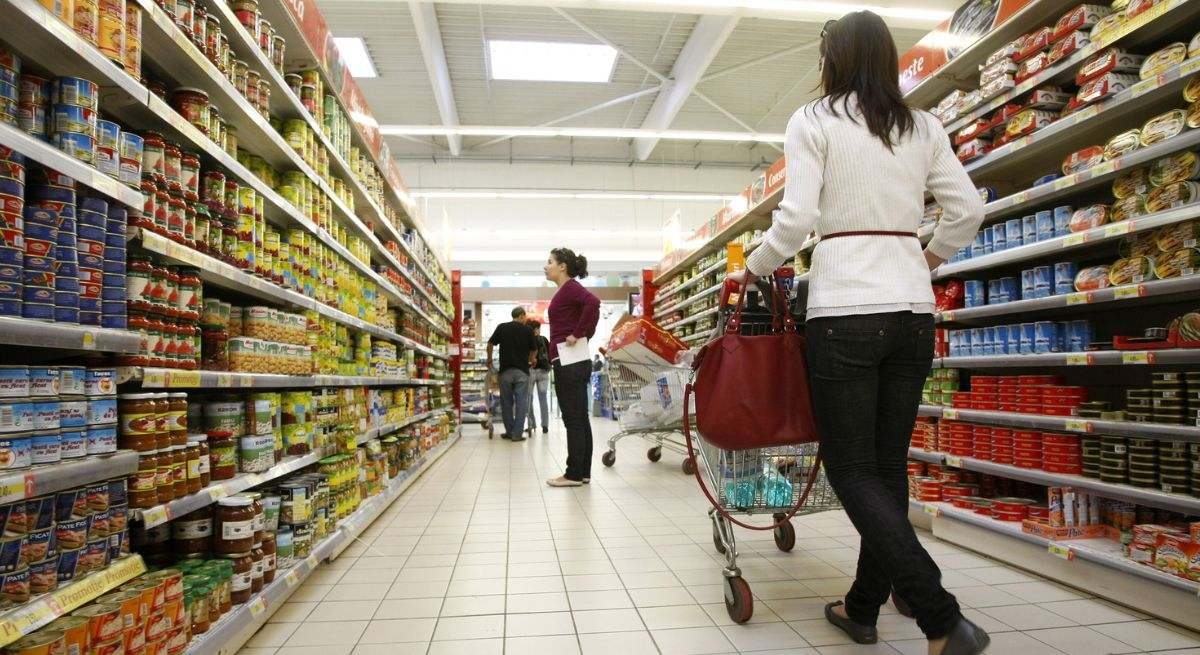 Inflation rose four-tenths of a percentage point in July, to 2.7%, confirming the change in the CPI trend.