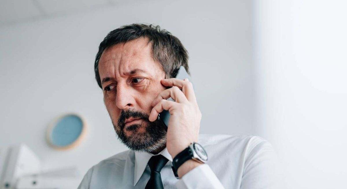 Ein neuer Bankbetrug hat Tausende von Benutzern alarmiert: „Unzulässiger Zugriff von einem nicht erkannten Gerät.“
