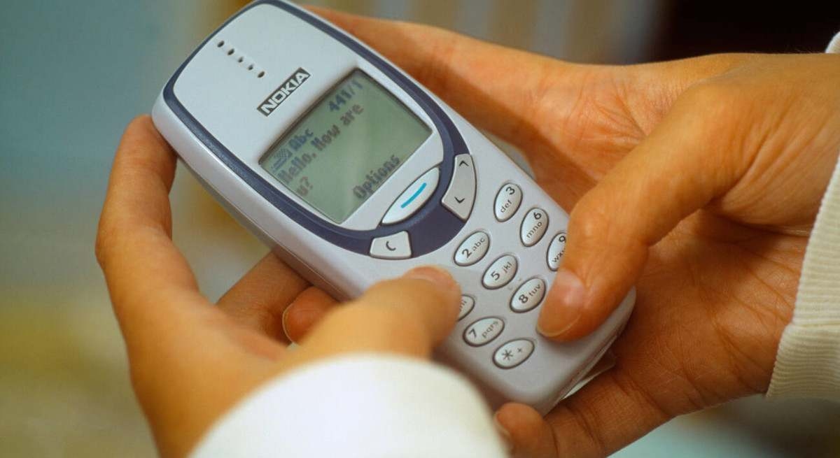 Efsanevi Nokia 3310'un dayanıklılığını test ettiler ve ortaya çıkan sonuç herkesi hayrete düşürdü.