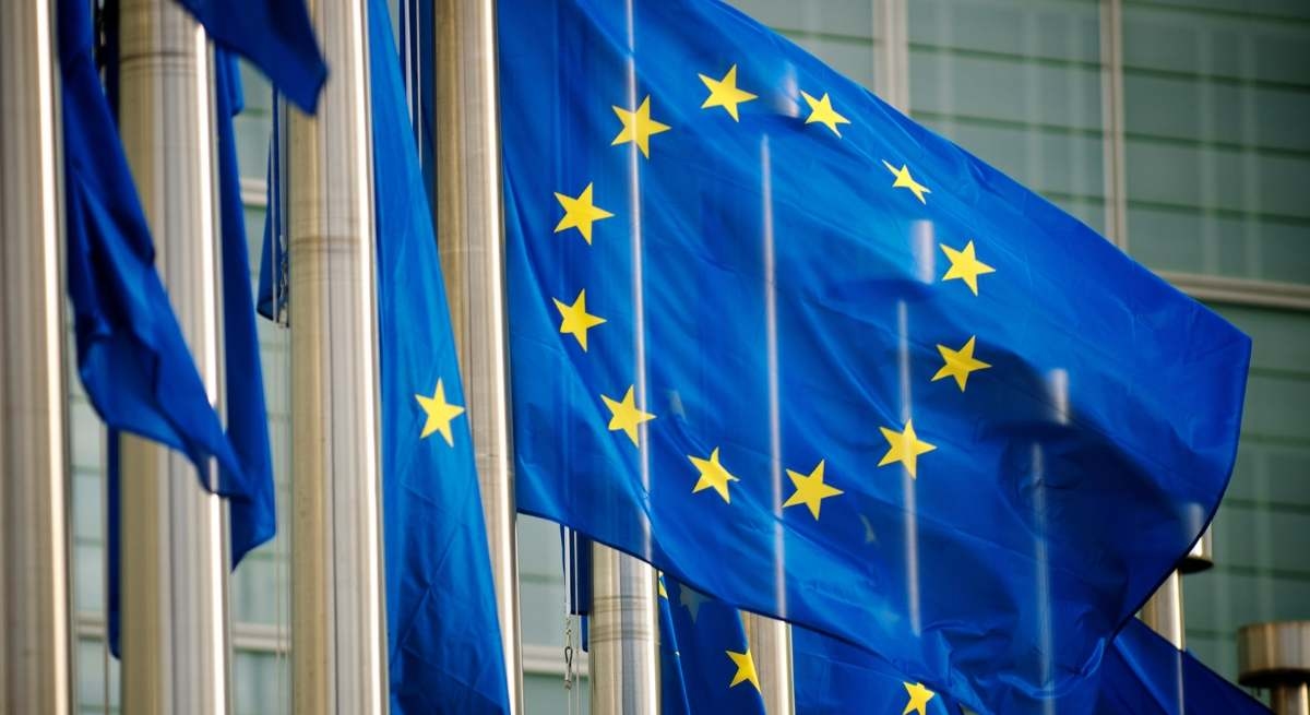 Ya es oficial: la Unión Europea obligará a los fabricantes de móviles a revelar datos que suelen ocultar