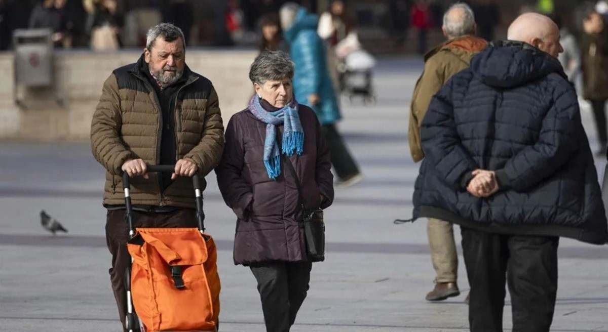 Las pensiones dejan casi 2.500 millones al mes en Cataluña y 2.000 en Andalucía y Madrid