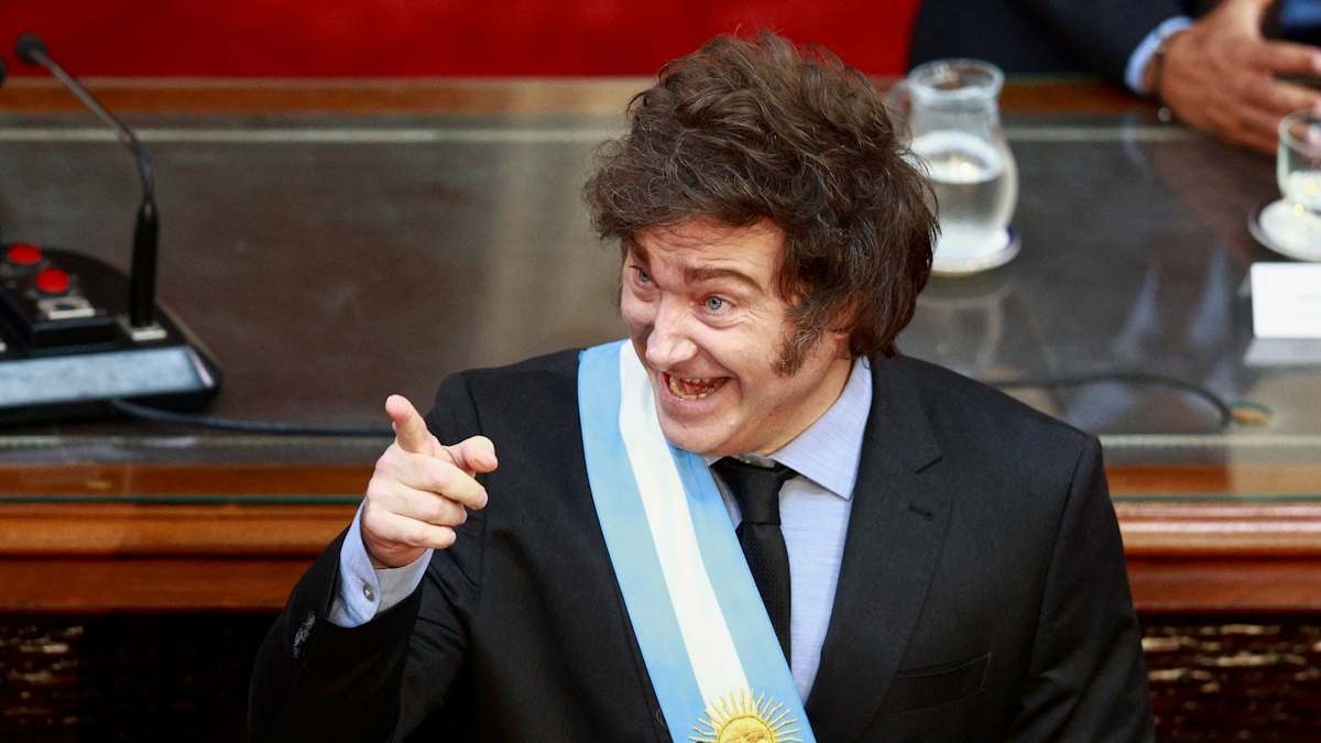 Milei anuncia una bajada de impuestos a exportaciones agropecuarias y el veto a leyes opositoras