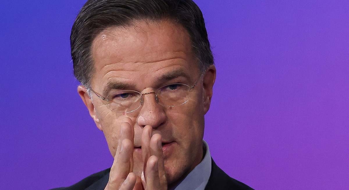 Rutte podkreśla konieczność osiągnięcia 5% PKB na obronę, ponieważ „nie żyjemy już w «krainie szczęścia»”