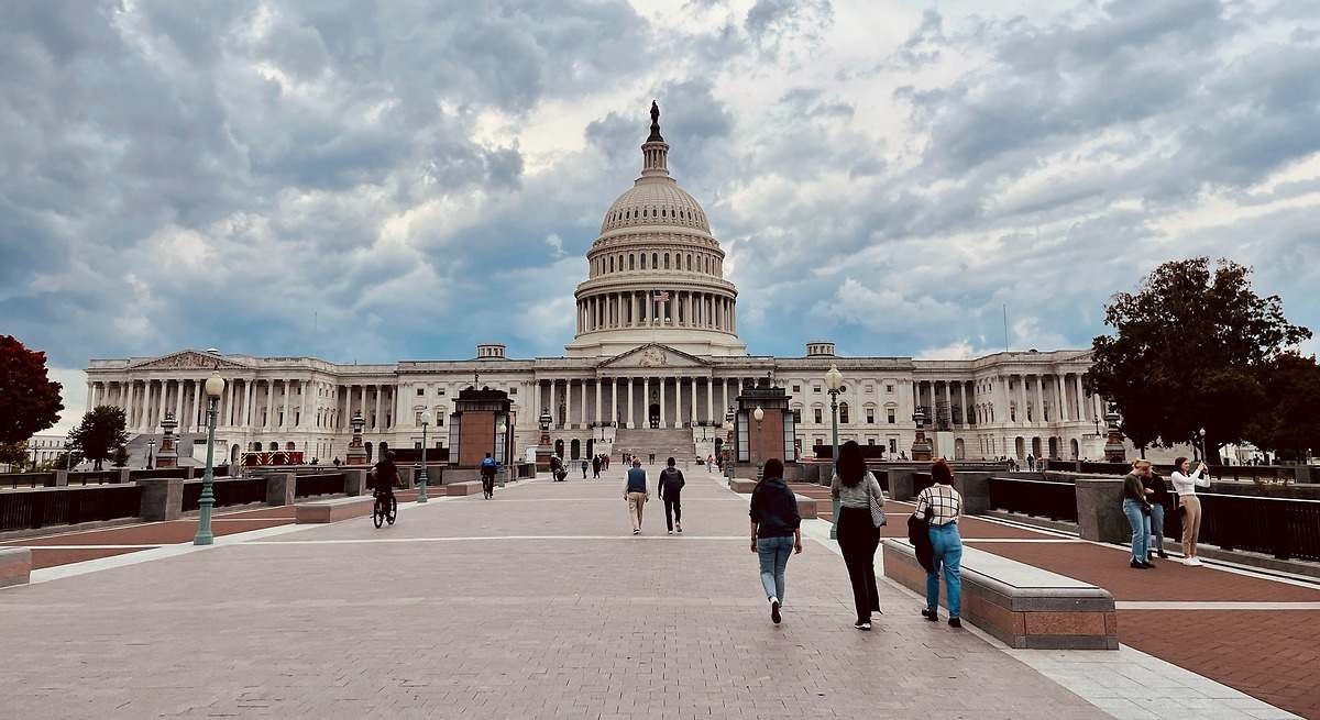 Paralisação do governo dos EUA: governo Trump 'entra em lockdown' aguardando acordo orçamentário