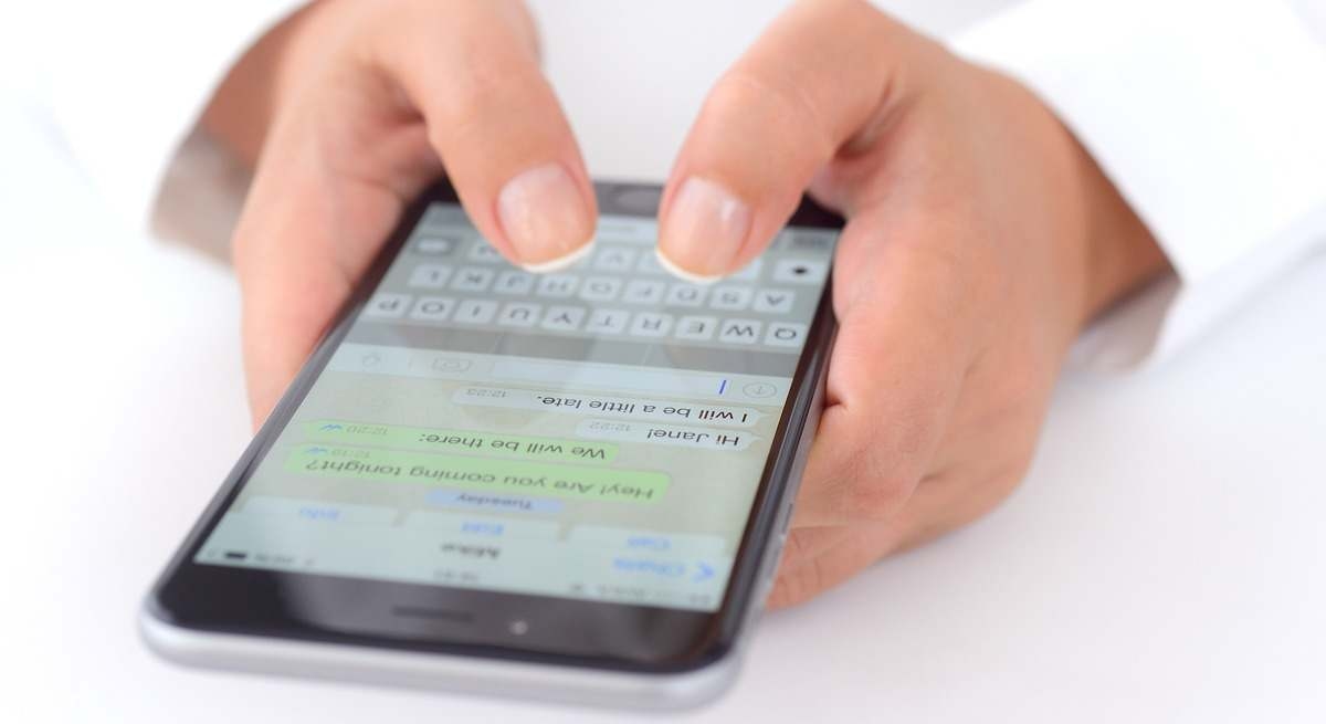 So löschen Sie alle WhatsApp-Nachrichten auf einmal unter Android und iOS: So verhindern Sie, dass jemand sie ohne Ihre Erlaubnis teilt.