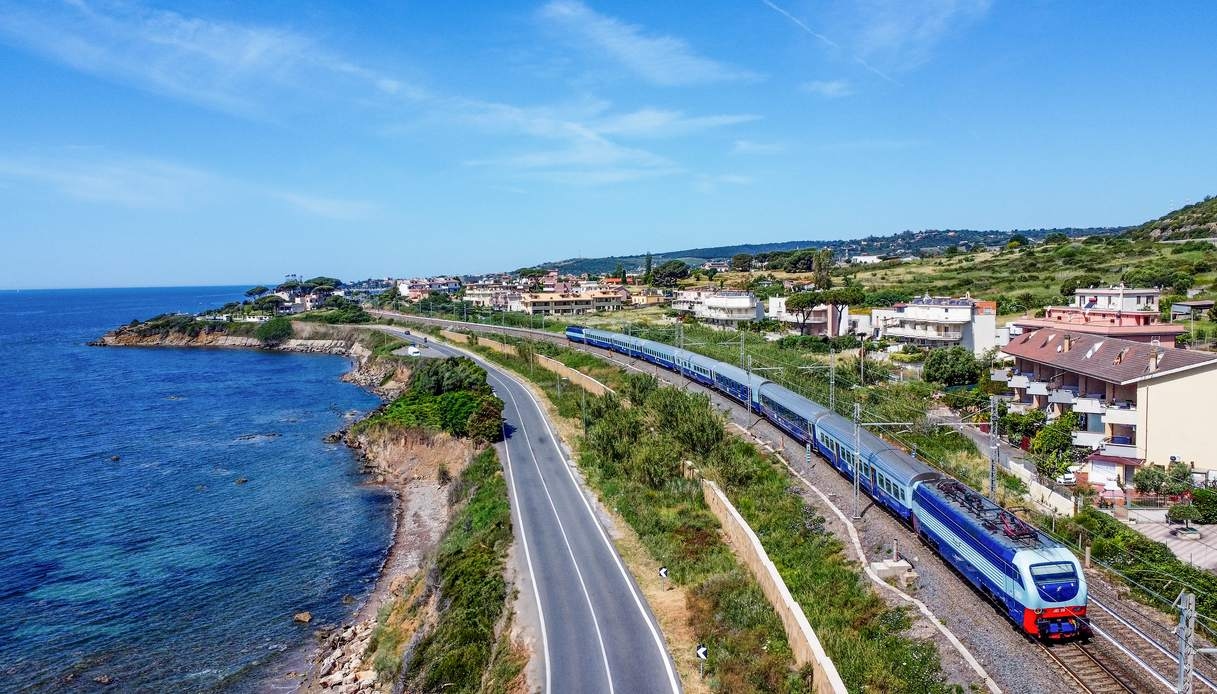 Journey to Beauty: The Riviera Express Departs from Rome to the French Riviera