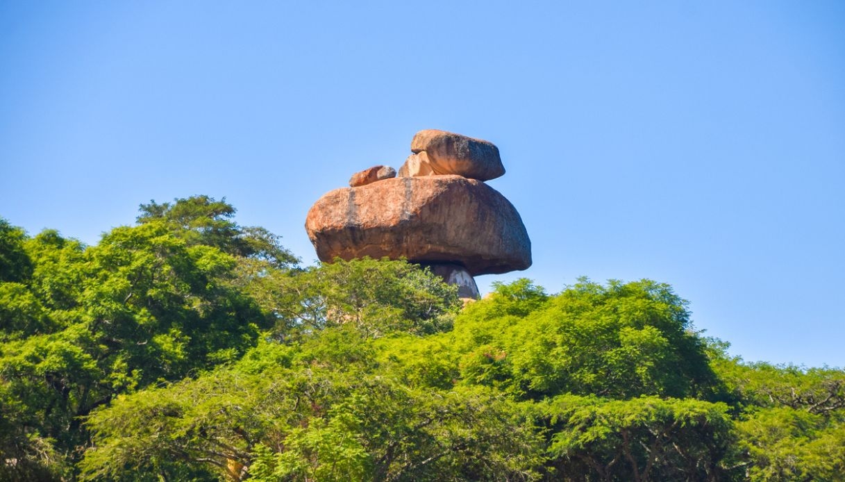 Balancing Rocks von Simbabwe, massive Felsen, die der Schwerkraft trotzen